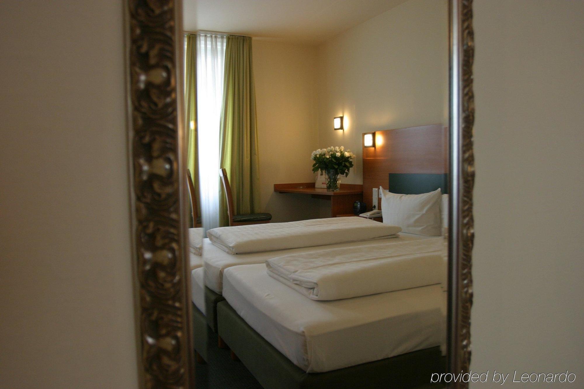 Memphis Hotel Frankfurt am Main Room photo